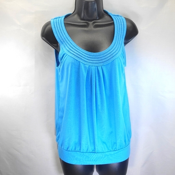 Sky blue sleeveless top size small - Picture 1 of 6